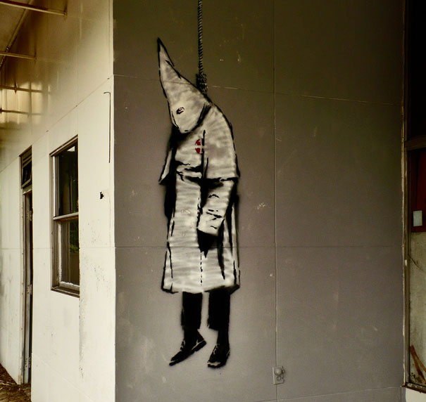 banksy-graffiti-street-art-kkk.jpg